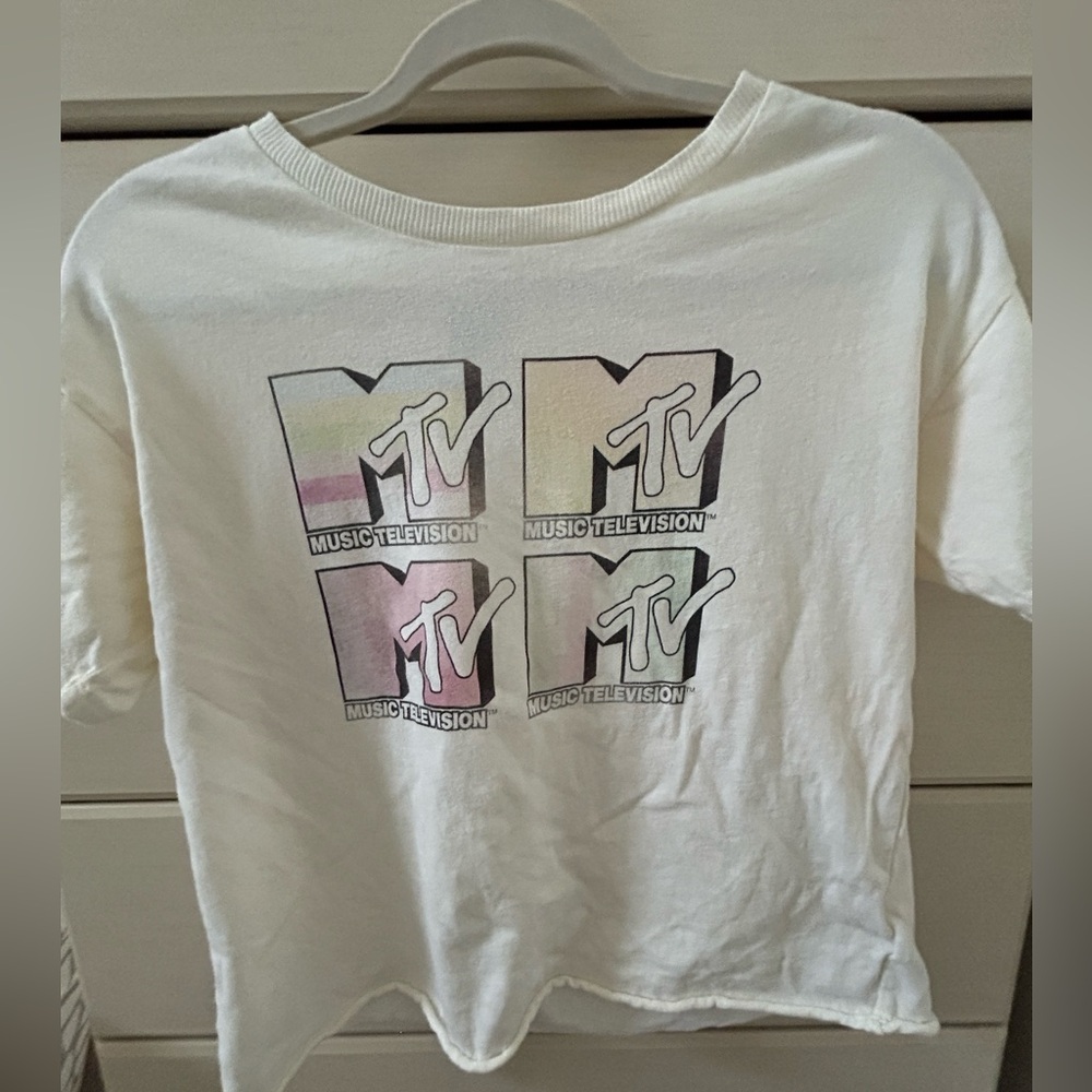 MTV shirt!